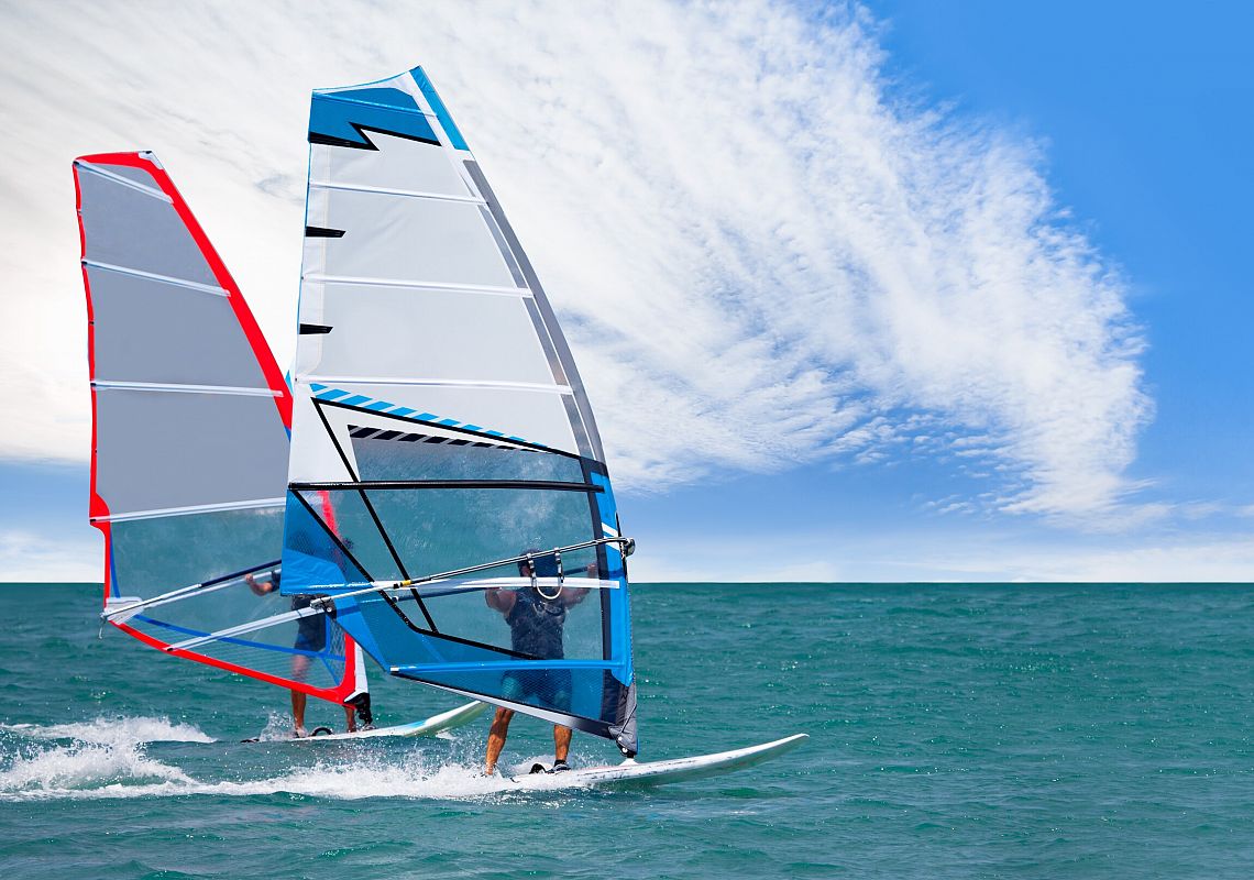 Windsurfing, kitesurfing