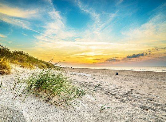 Piaszczyste plaże w Łebie